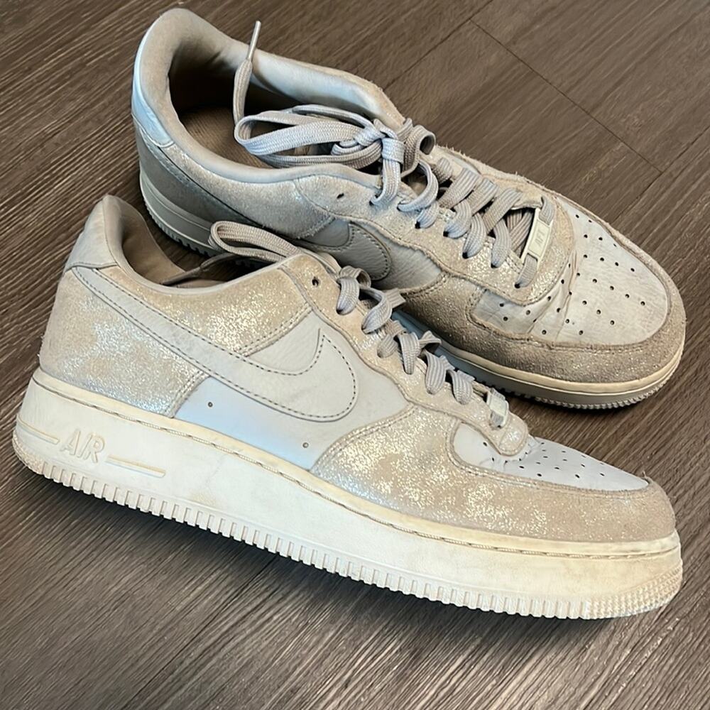 Nike Women's Air Force 1 '07 Prem Pure Platinum Glitter 616725-011 Size 11